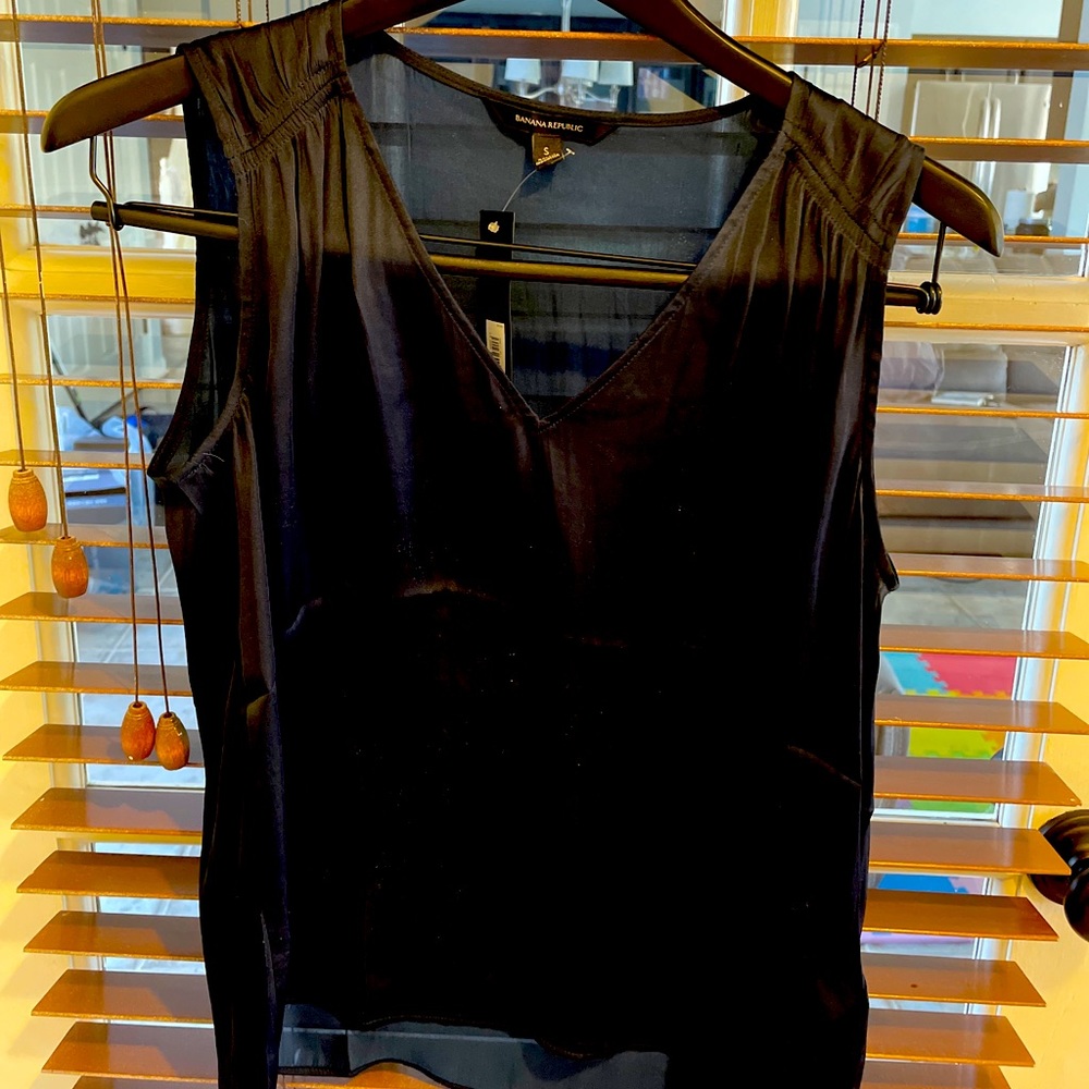 NWT Women’s Banana Republic Navy Blue Tank Small